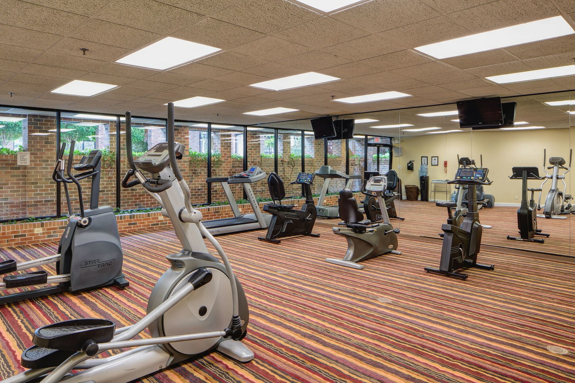 Holiday Inn Chicago Sw-Countryside Confctr By Ihg Exterior photo